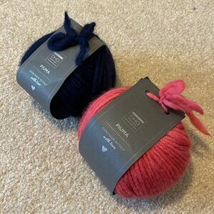 NWT 2 skeins DHG Piuma Wool Yarn